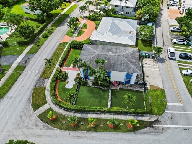 Building Photo - 9100 SW 95th Ave