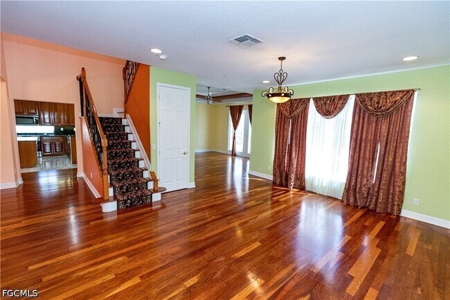 Building Photo - 8789 Paseo De Valencia St