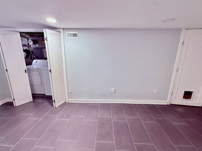 Building Photo - 1226 Snyder Ave