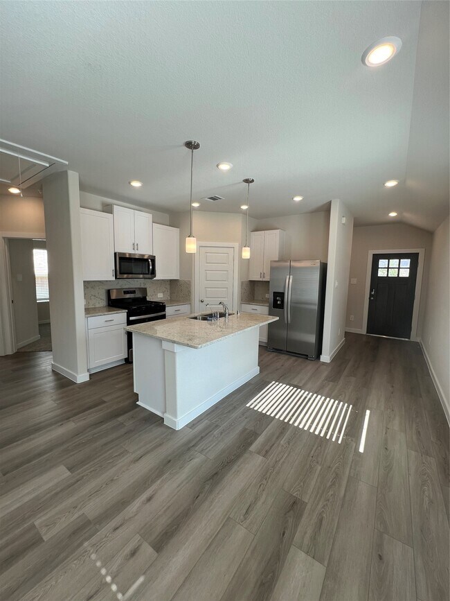 Building Photo - 9469 Herons Preserve