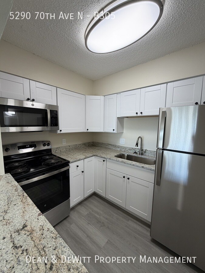 Building Photo - 1 Bed/1 Bath - Unit B305