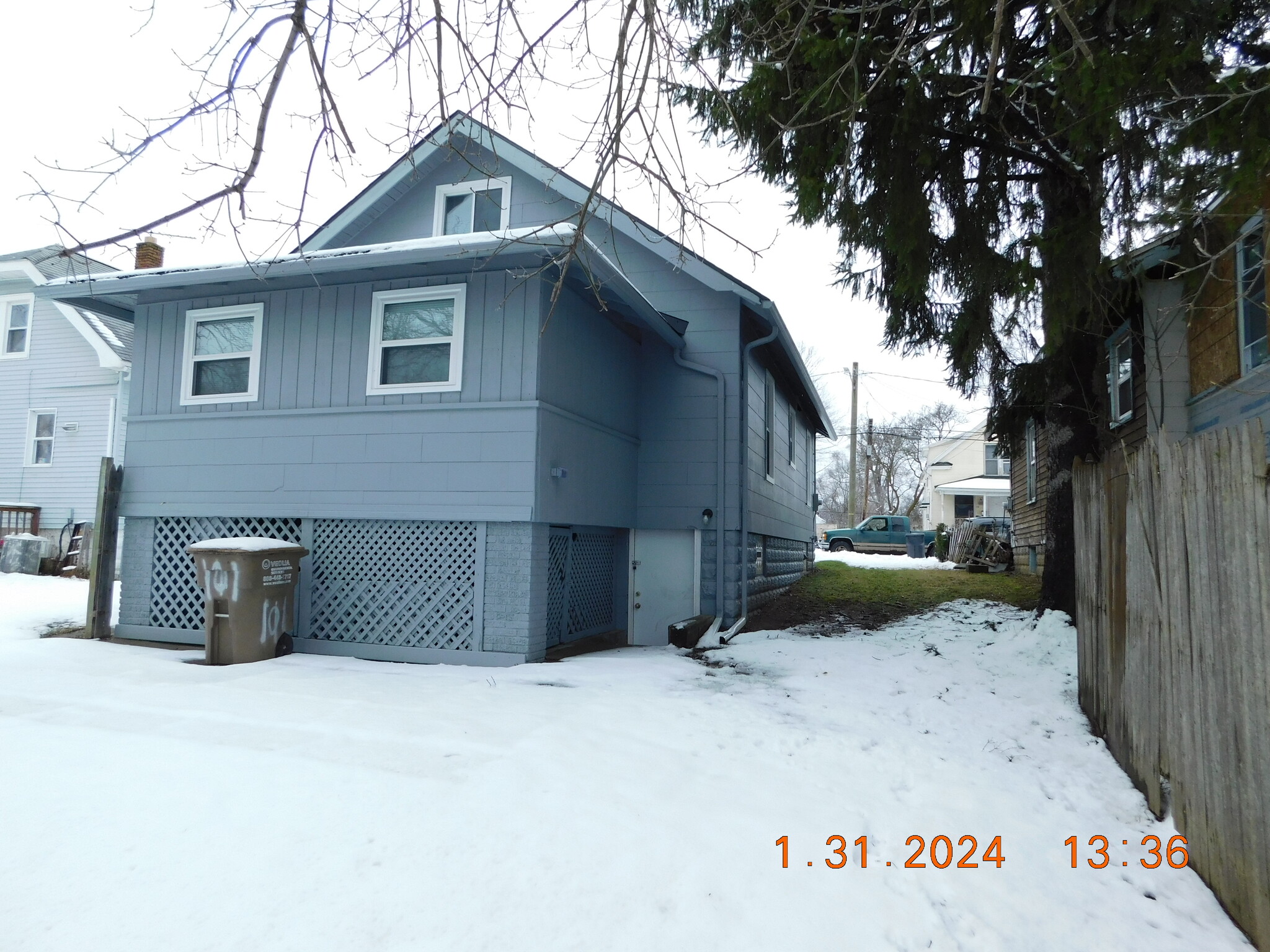 Building Photo - 101 Poplar Ave