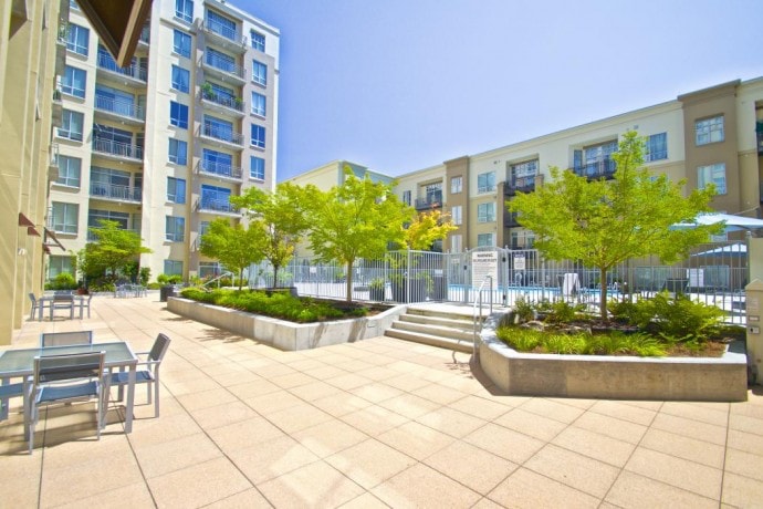 Building Photo - 711 Cosmopolitan Dr NE