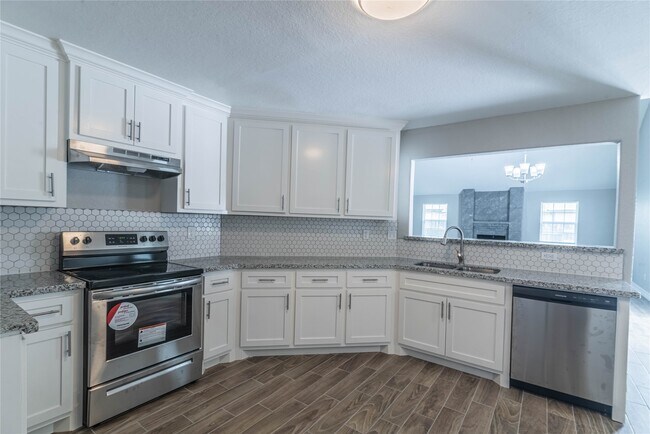 Building Photo - 12850 Ashford Creek Dr