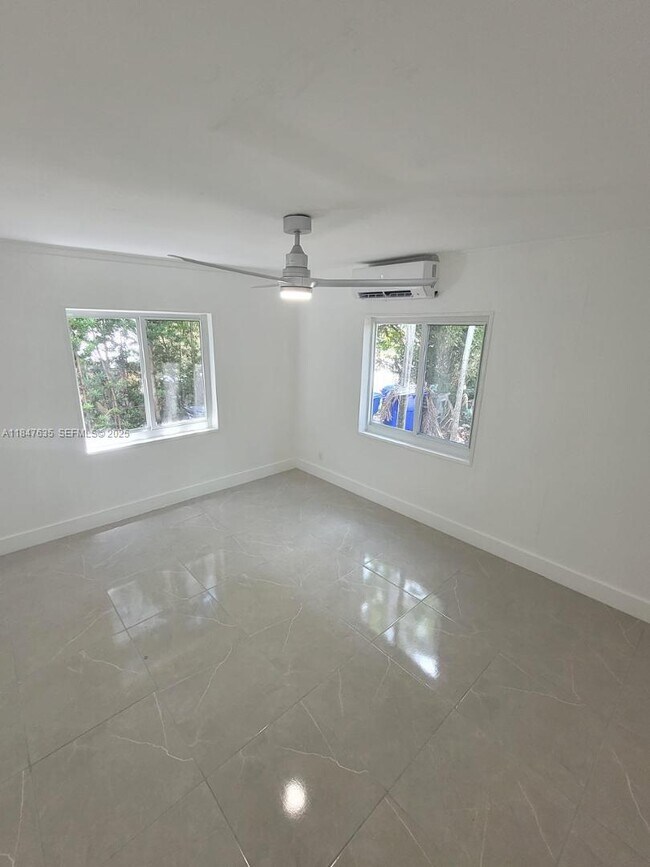 Building Photo - 2823 Polk St