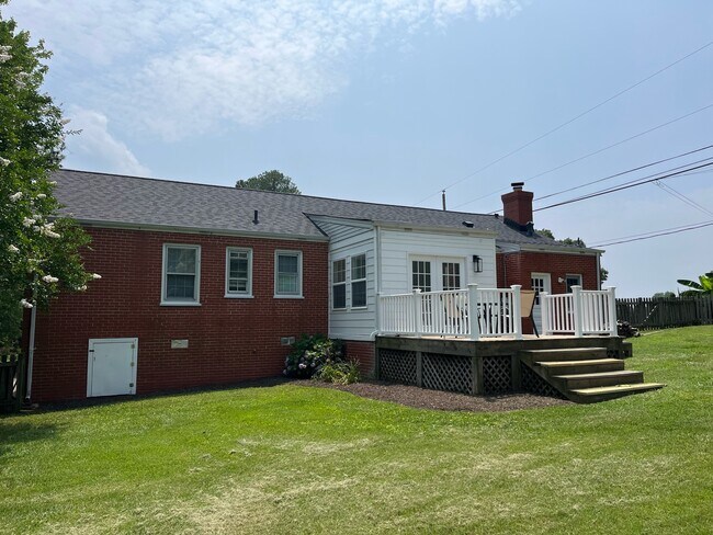 Building Photo - Warrenton