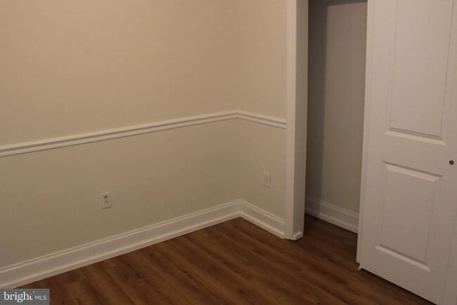 Building Photo - 2233 Reed St