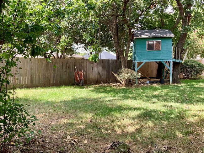 Building Photo - 4320 Vine Ridge Ct