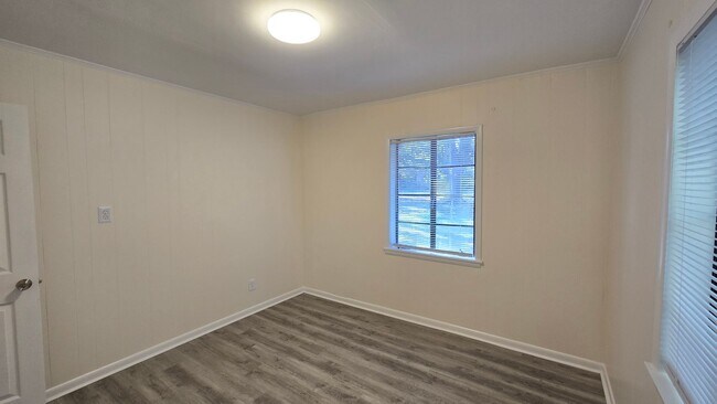 Building Photo - WRIGHTSVILLE AVENUE - 4 Bedroom - Minutes ...