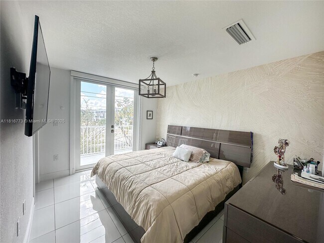 Building Photo - 14467 SW 260th St
