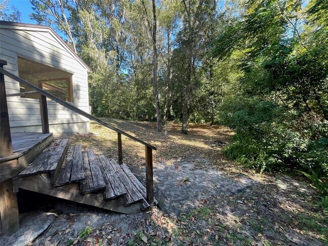 Building Photo - 2001 NW 15 Ave