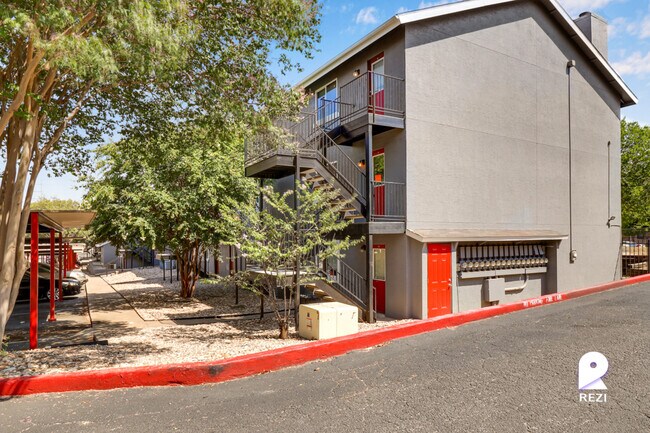 Building Photo - 6812 S Congress Ave
