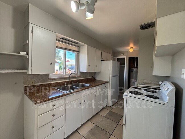 Building Photo - 935 Winona Ct