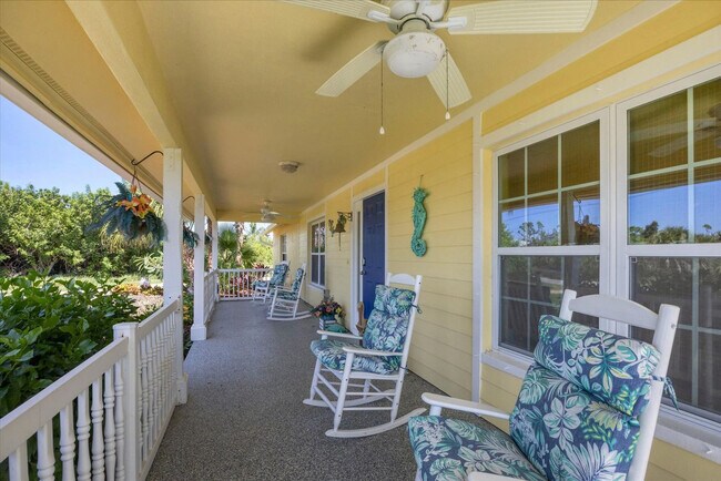 Building Photo - 15736 Lakeland Cir
