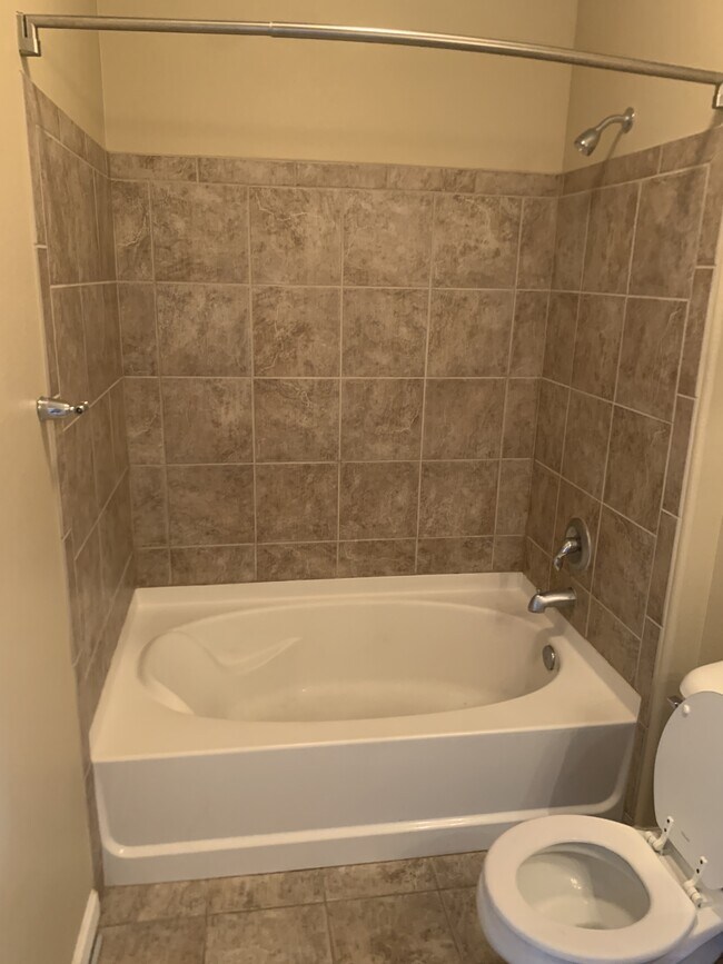 Building Photo - 2682 S Cathay Way