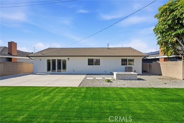 Building Photo - 18584 Redwood Cir