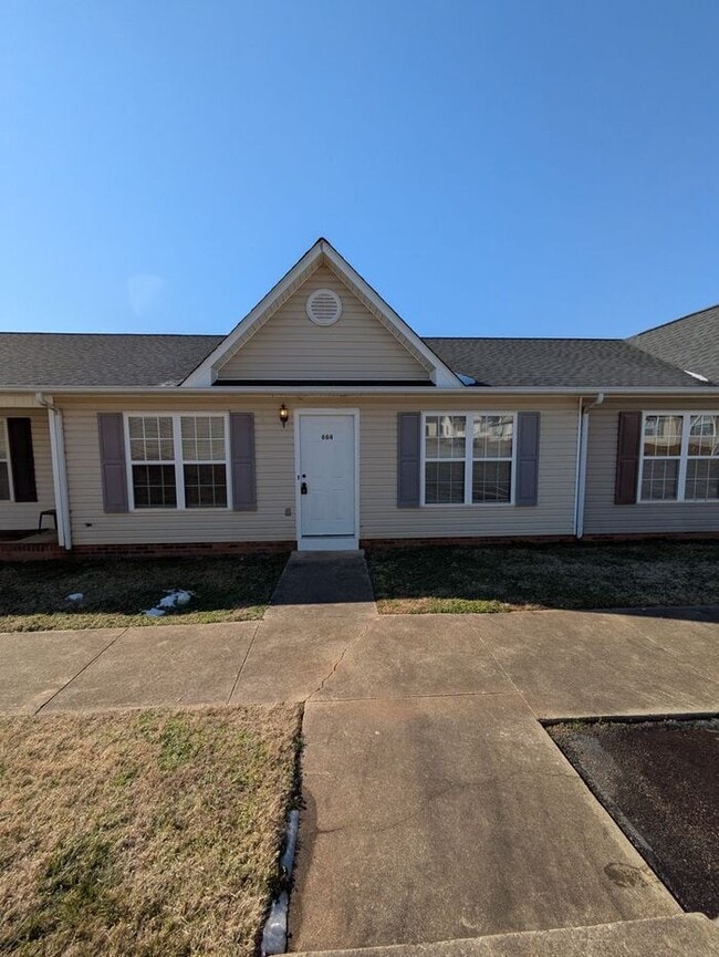 Building Photo - 2BD/2BA Unit at The Squires in Newton