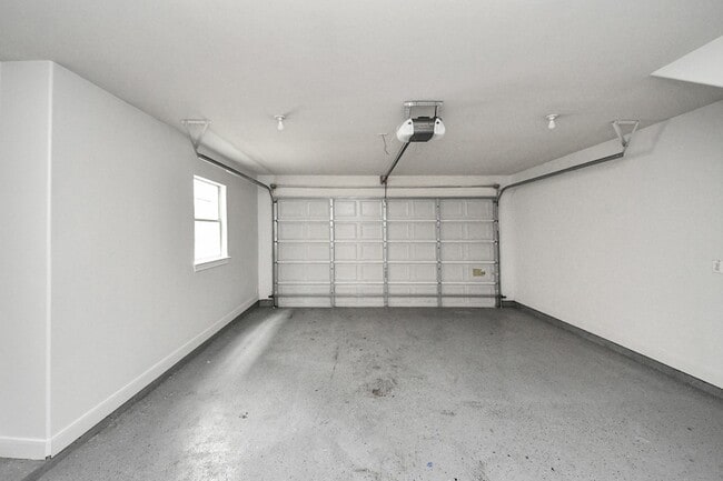 Building Photo - 2941 Clinton Dr