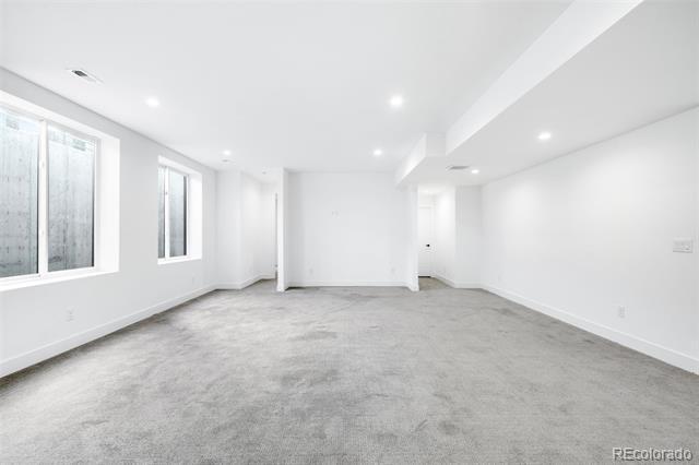 Building Photo - 3239 Robb St