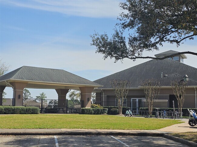 Building Photo - 3403 E Cedar Hollow Dr