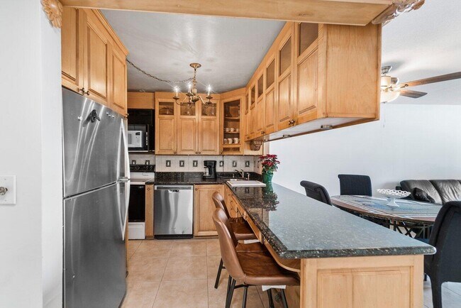 Building Photo - 1801 S Ocean Dr