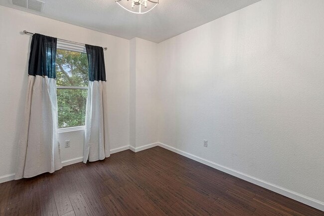 Building Photo - 7107 Leppke Cove