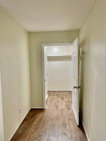 Building Photo - 4580 55th St