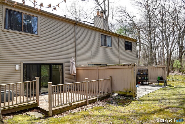 Building Photo - 32 Farmington Chase Crescent