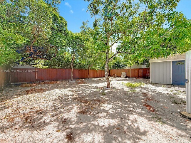 Building Photo - 1378 SW 26th Ave