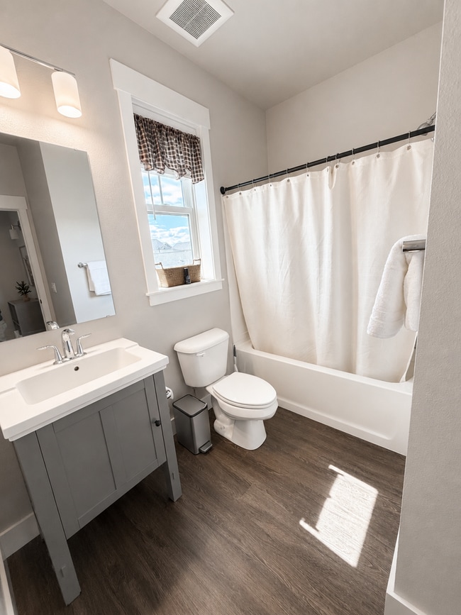 Building Photo - 6031 Catherina Ct