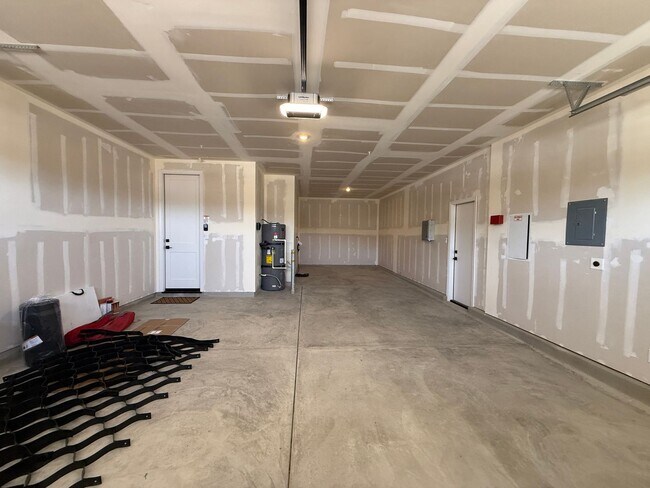 Building Photo - 156 Coiner St