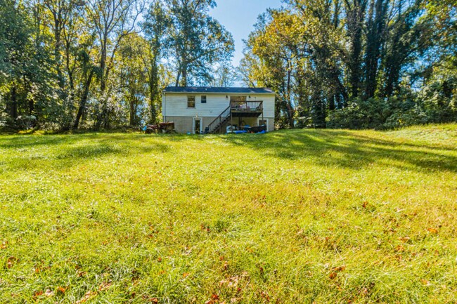 Building Photo - 18544 Brooke Rd