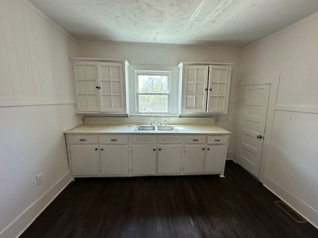 Building Photo - 5316 Old Walkertown Rd