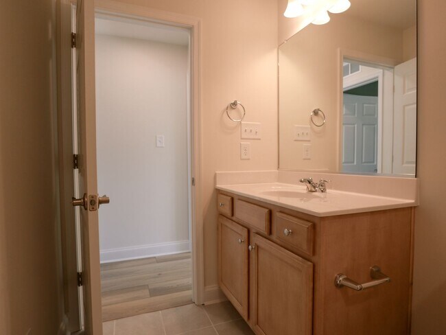 Building Photo - Luxury New Build in RounTrey – 4 Bed, 3 Ba...