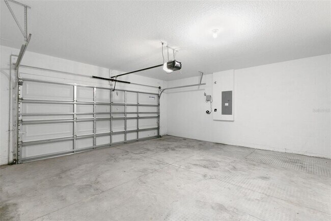 Building Photo - 5495 Warrington Town Path