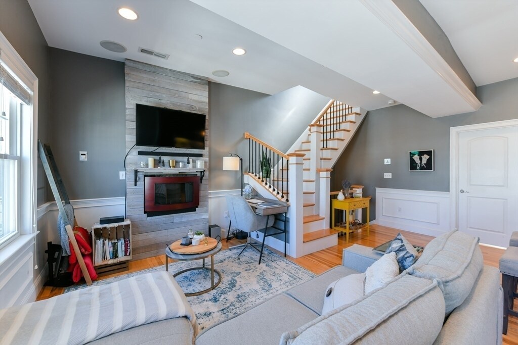 Building Photo - 5 Grimes St