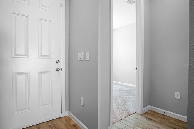 Building Photo - 183 Arlington Square Ct