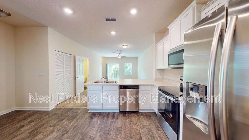 Building Photo - 93 Scotch Pebble Dr