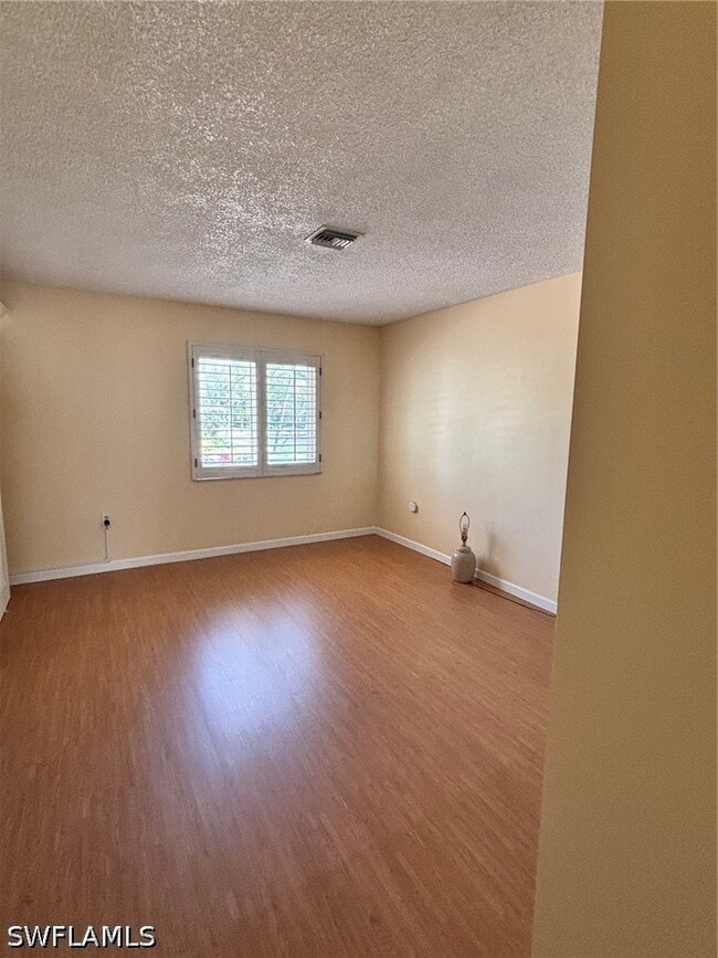 Building Photo - 296 4th Ave S