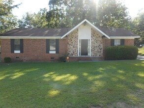 Building Photo - 2825 Crosscreek Rd