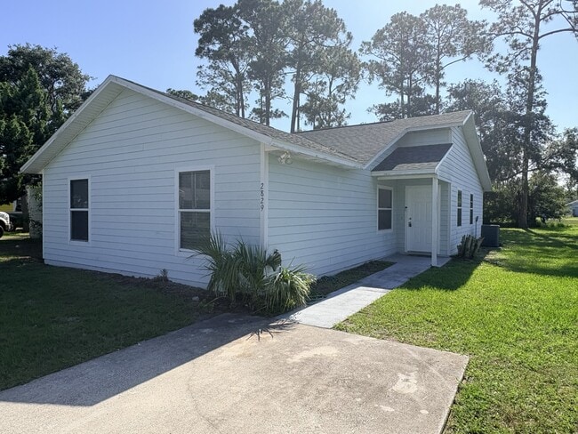 Building Photo - 2829 Nordman Ave