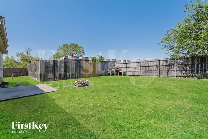 Building Photo - 5945 Iris Dr