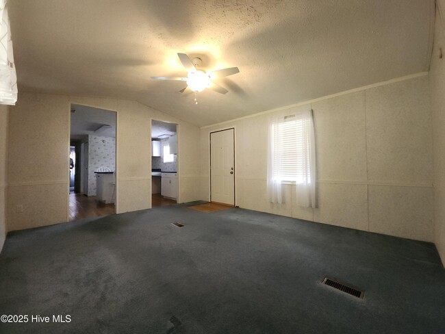 Building Photo - 508 Ocean Spray Dr