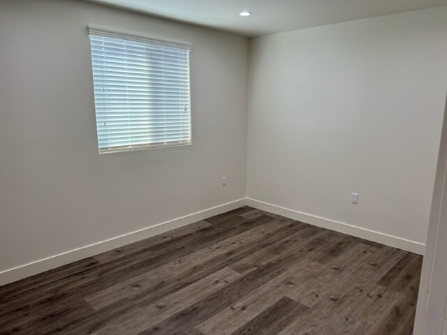 Building Photo - 5872 Towne Ave