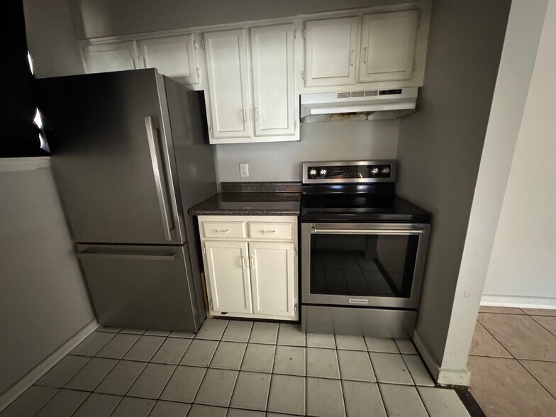 Building Photo - 1863 Nekoma Ct