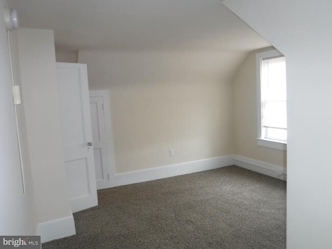 Building Photo - 10051 Dupont Blvd