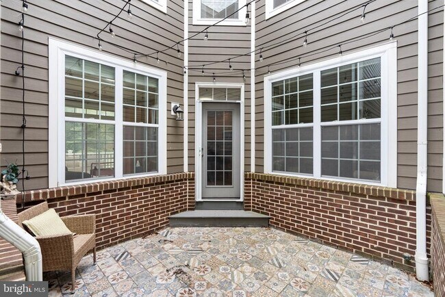 Building Photo - 133 Shilling Ave