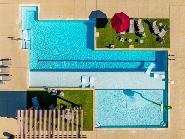 Building Photo - Welcome to Your New Chapter! Enjoy Free Rent, Ask Us How!