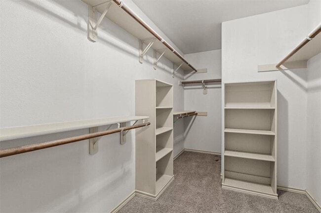 Building Photo - 209 Sarahs Ln