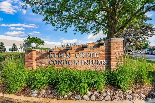 Building Photo - 312 Klein Creek Ct